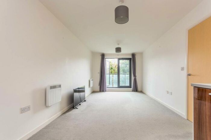 1 Bedroom Flat To Rent In Guildford Road, Woking, GU22