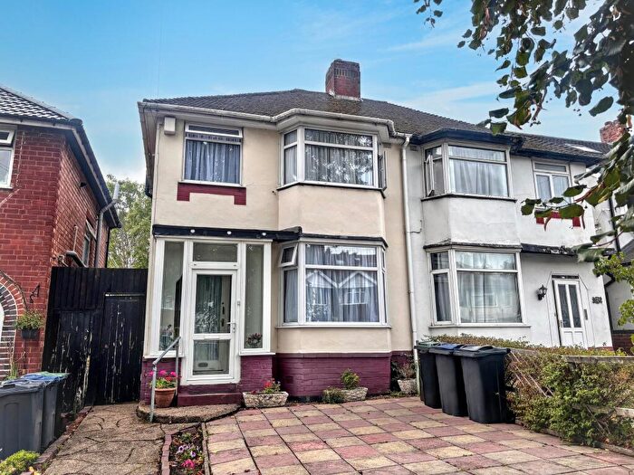 Semi Detached House For Sale In Glendower Road, West Midlands, B42