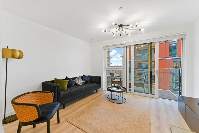 1 Bedroom Flat To Rent In Lowe House, Nine Elms Point, London, SW8