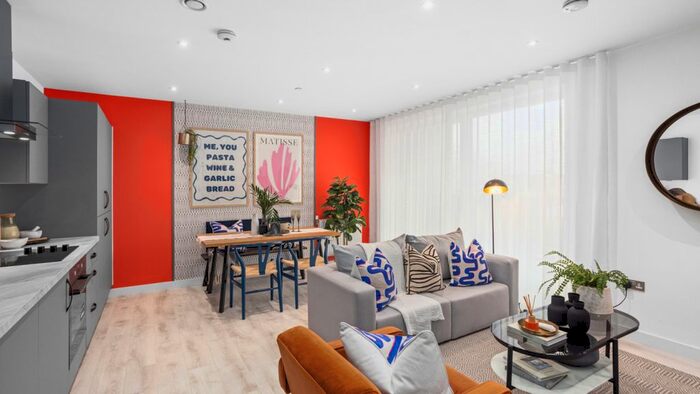 2 Bedroom Flat For Sale In Halewood Way, Rainham, RM13