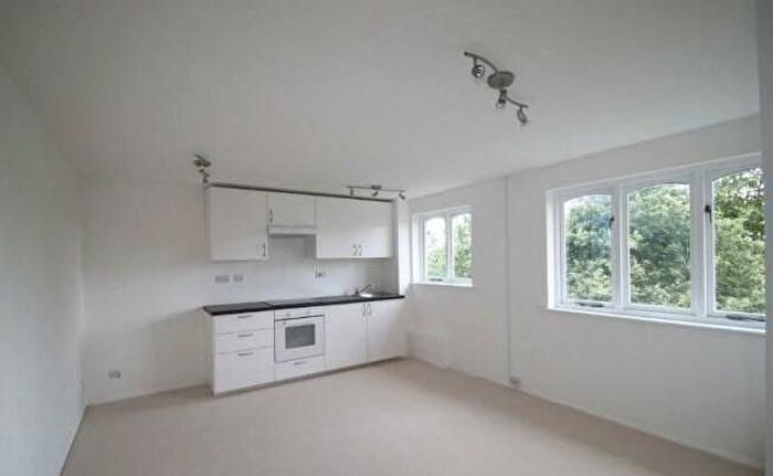 1 Bedroom Flat To Rent In Myers Lane, London, SE14