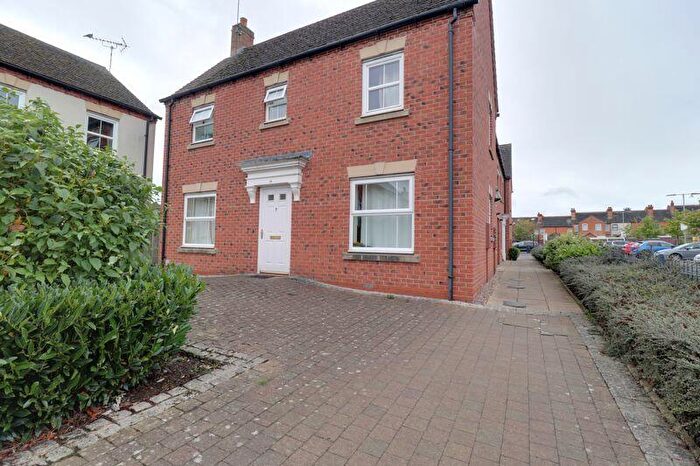 3 Bedroom Semi-Detached House To Rent In Auction Place, Uttoxeter, ST14
