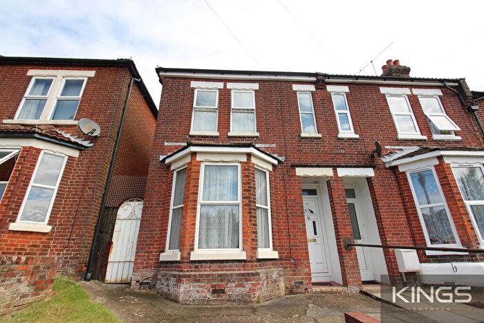 5 Bedroom Semi-Detached House To Rent In Broadlands Road, Southampton, SO17