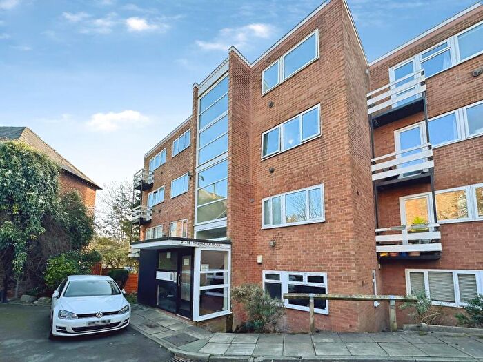 1 Bedroom Flat For Sale In The Beeches, West Didsbury, Manchester, M20