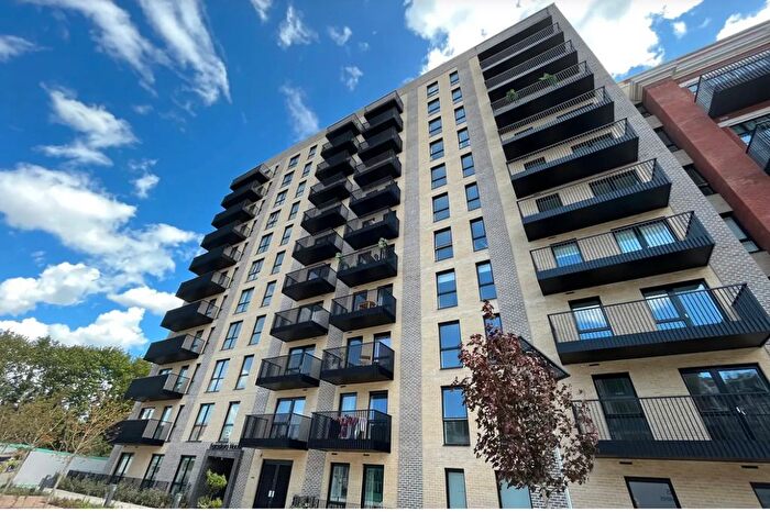 1 Bedroom Flat To Rent In Nestles Avenue, Hayes, UB3