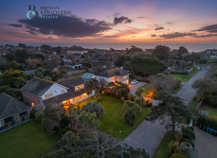 4 Bedroom Detached House For Sale In Pigeonhouse Lane, Rustington, BN16