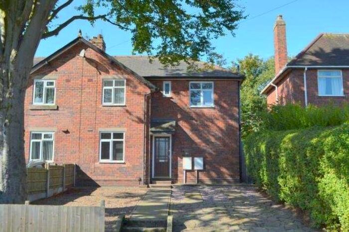 3 Bedroom Semi-Detached House To Rent In Quarry Brow, Dudley, West Midlands, DY3