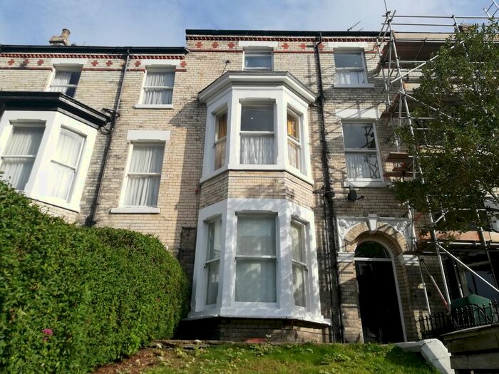 1 Bedroom Flat To Rent In Flat, Westbourne Grove, Scarborough, North Yorkshire, YO11