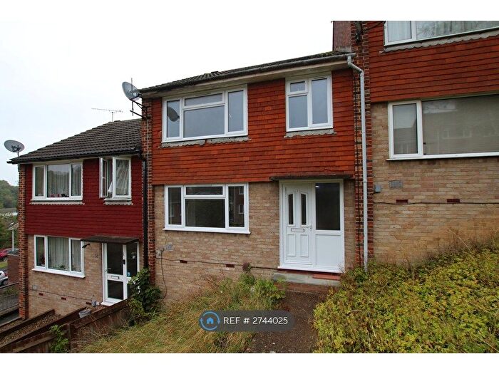 3 Bedroom Terraced House To Rent In Sundridge Drive, Chatham, ME5