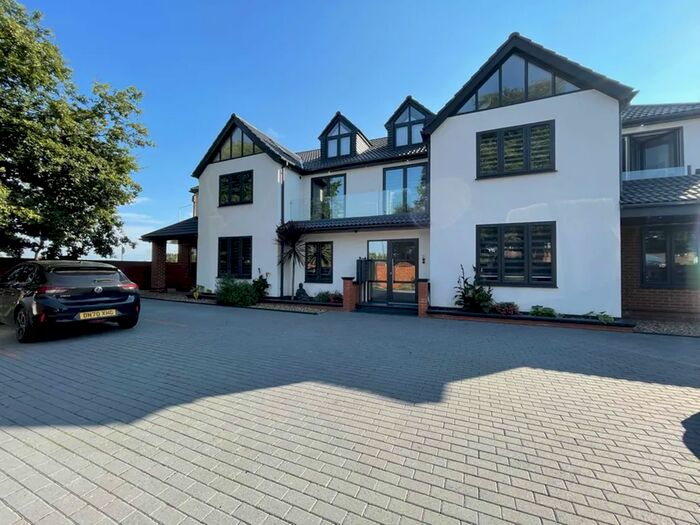 2 Bedroom Flat To Rent In Harefield Road, London, Uxbridge, UB8