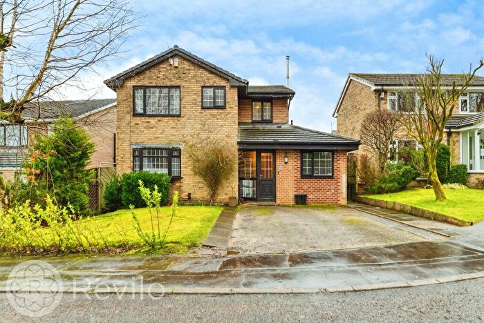 6 Bedroom Detached House For Sale In Pattison Close, Rochdale, OL12