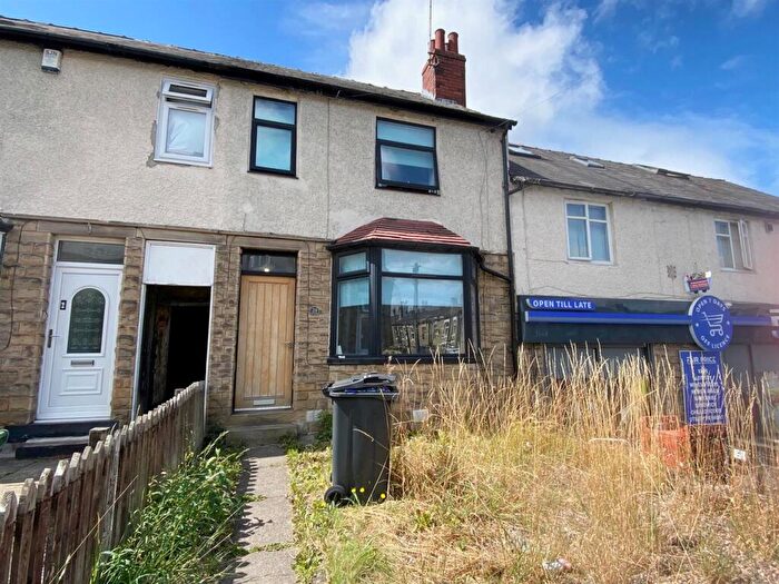 2 Bedroom Terraced House For Sale In Newsome Road, Huddersfield, HD4