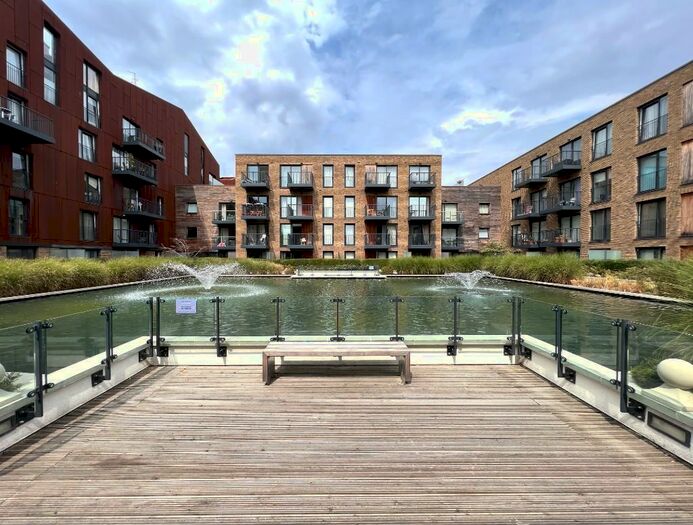 2 Bedroom Flat To Rent In Royal Victoria Gardens, Whiting Way, London, SE16