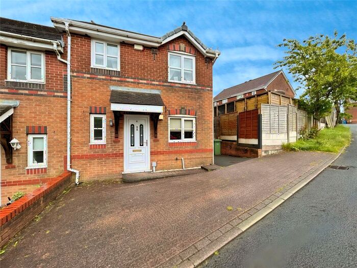 3 Bedroom Semi-Detached House To Rent In Flaxman Rise, Oldham, Greater Manchester, OL1