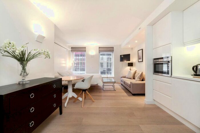 Studio To Rent In South Molton Street, Mayfair, London, W1K