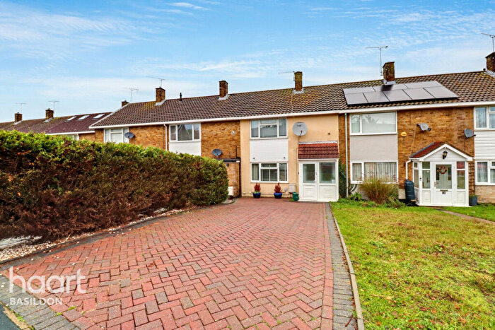 2 Bedroom Terraced House For Sale In Rantree Fold, Basildon, SS16