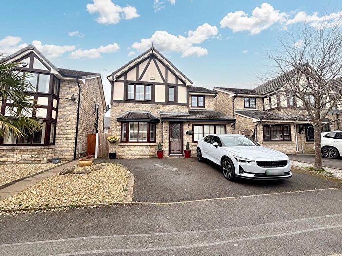 4 Bedroom Property To Rent In Highclove Lane, Worsley, M28