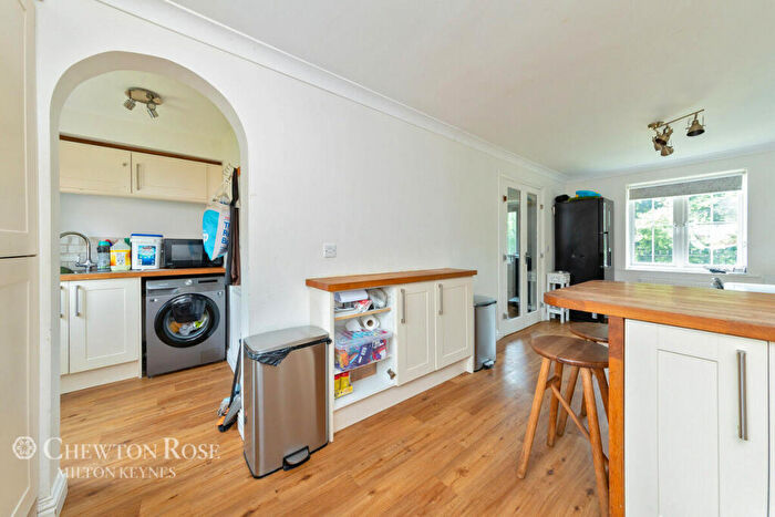 5 Bedroom Town House For Sale In Newport Road, Woburn Sands, MK17