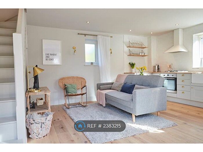 1 Bedroom Detached House To Rent In Homewood Road, Langton Green, Tunbridge Wells, TN3