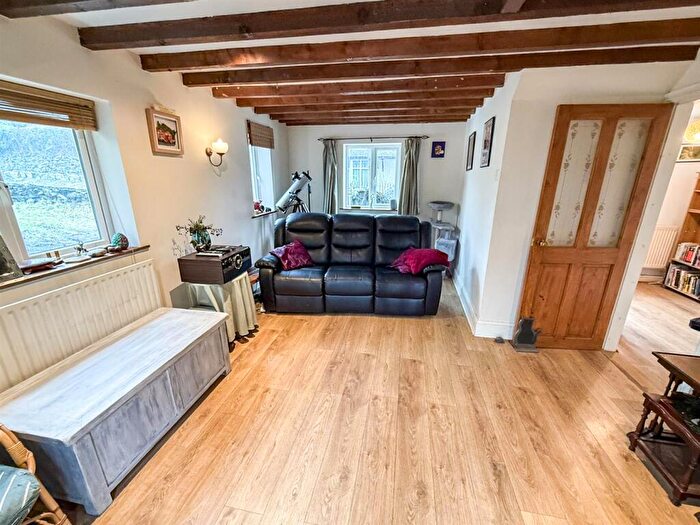 3 Bedroom End Of Terrace House For Sale In Folt Terrace, Gwyddelwern, LL21