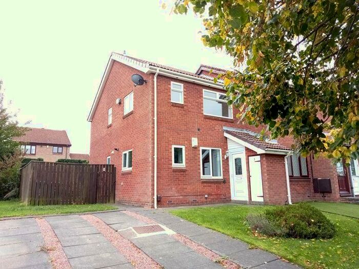 1 Bedroom Flat To Rent In Mullen Drive, Ryton, NE40