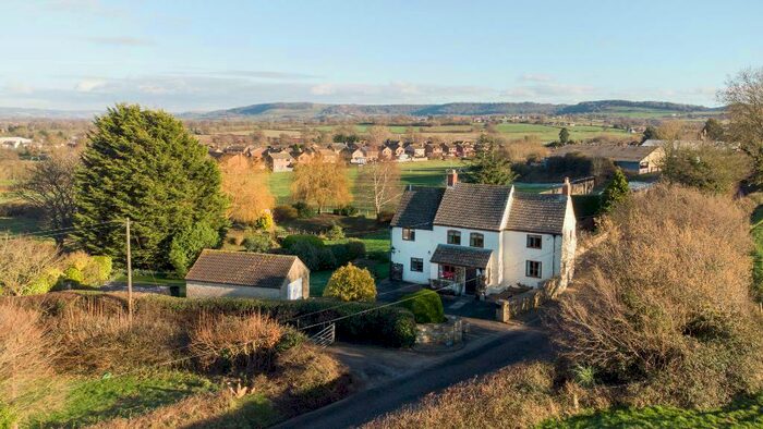 3 Bedroom Character Property For Sale In Woodend Lane, Cam, Dursley, GL11