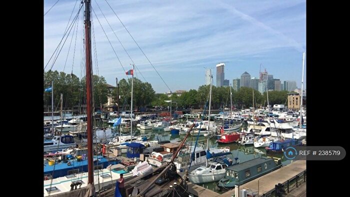 1 Bedroom Flat To Rent In Transom Close, London, SE16