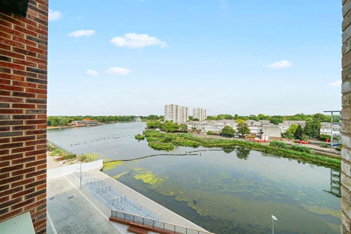 2 Bedroom Apartment To Rent In Starling Court, West Way, London, SE2