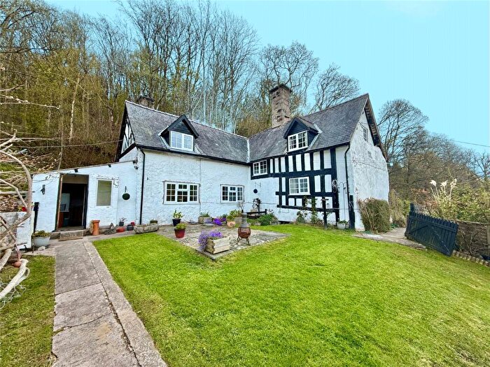3 Bedroom Detached House For Sale In Chirk, Wrexham, LL14