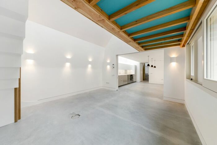 4 Bedroom Town House To Rent In Aldridge Road Villas, London, W11