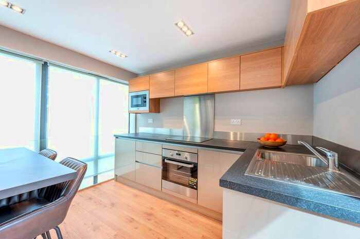 2 Bedroom End Of Terrace House To Rent In Chestnut Mews, Richmond, London, SW14