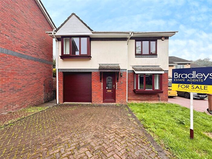 4 Bedroom Detached House For Sale In Alexandra Close, Plymouth, Devon, PL9