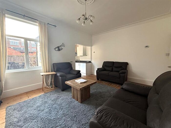 5 Bedroom Terraced House To Rent In Eldon Road, Birmingham, B16