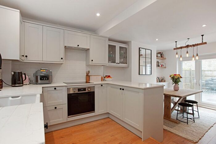 3 Bedroom Detached House To Rent In Brooklands Lane, Weybridge, KT13