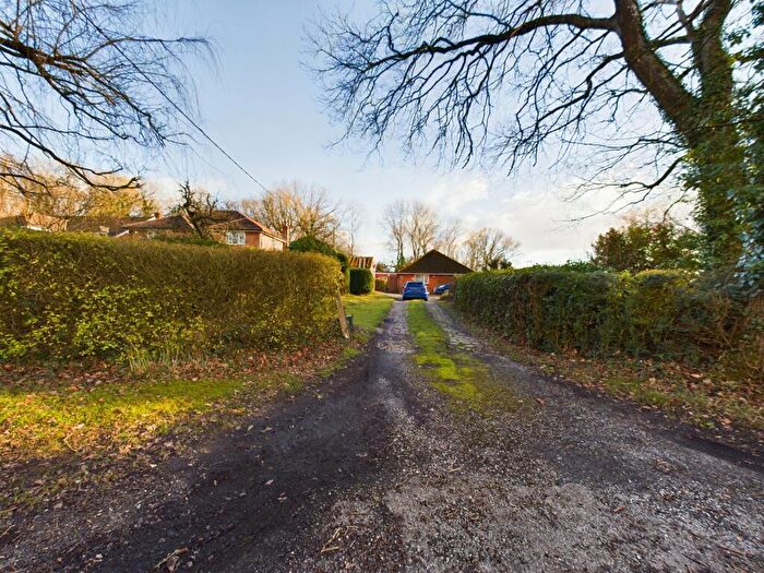 4 Bedroom Detached Bungalow For Sale In Wolverton Road, Baughurst, RG26