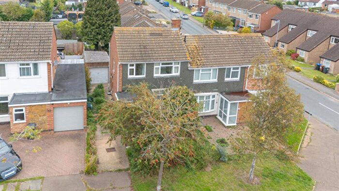 3 Bedroom Semi Detached House For Sale In Highlands Avenue, Northampton, NN3