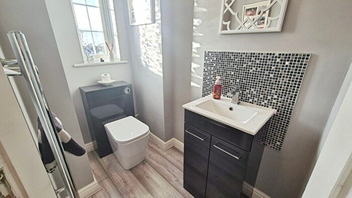 7 Bedroom Detached House For Sale In Brisbane Way, Cannock, WS12