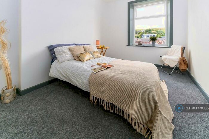 3 Bedroom Terraced House To Rent In Market Street, Whitworth, Rochdale, OL12