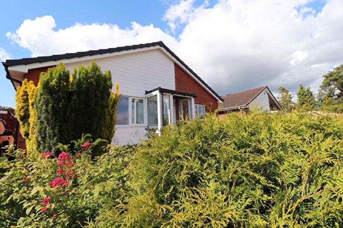 3 Bedroom Detached Bungalow To Rent In Moss Lane, Madeley, CW3