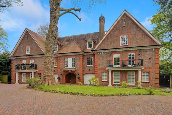 3 Bedroom Flat To Rent In Maresfield Gardens, London, NW3