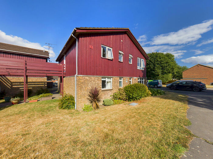 1 Bedroom Flat To Rent In Wren Road, Prestwood, Great Missenden, HP16