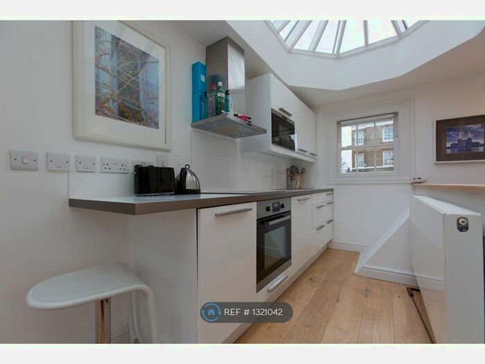 1 Bedroom Maisonette To Rent In Stockwell Park Crescent, London SW9