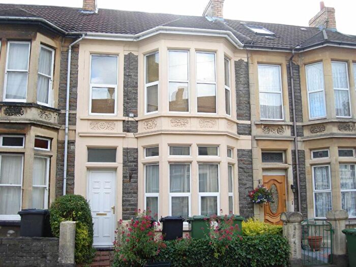 1 Bedroom Apartment To Rent In South Road, Kingswood, BS15