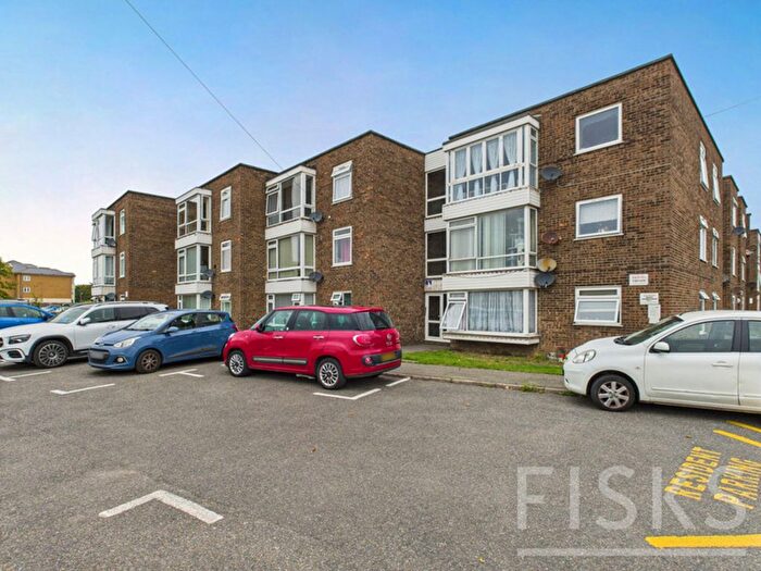 2 Bedroom Flat For Sale In Eastern Esplanade, Canvey Island, SS8