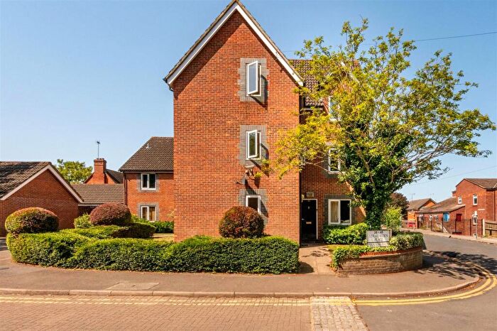 2 Bedroom Apartment For Sale In Stratheden Place, Reading, RG1