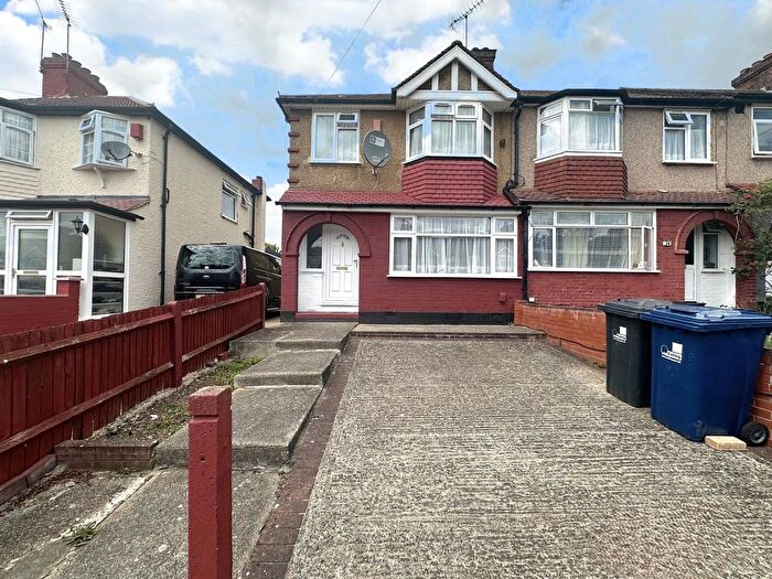 3 Bedroom Semi-Detached House To Rent In Wadham Gardens, Greenford, Greater London, UB6