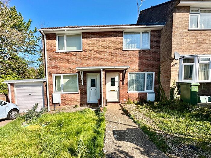 2 Bedroom Terraced House For Sale In Springfield Road, Weymouth, DT3