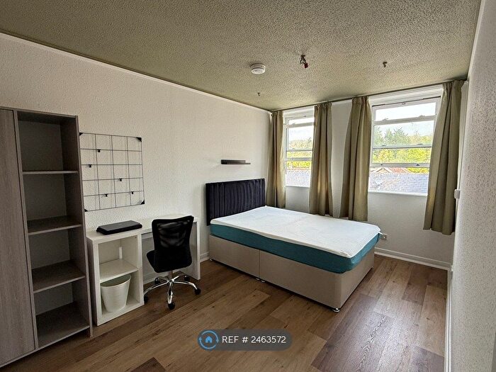 2 Bedroom Flat To Rent In Clarkson House, Bath, BA1