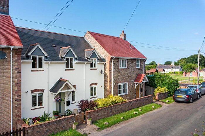 3 Bedroom Terraced House For Sale In Buckland Newton, Dorchester, DT2