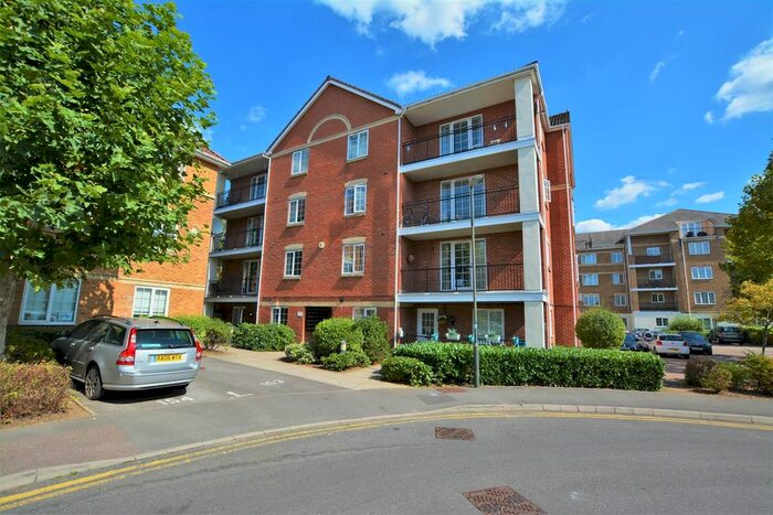 2 Bedroom Flat To Rent In Bewley Street, London, SW19